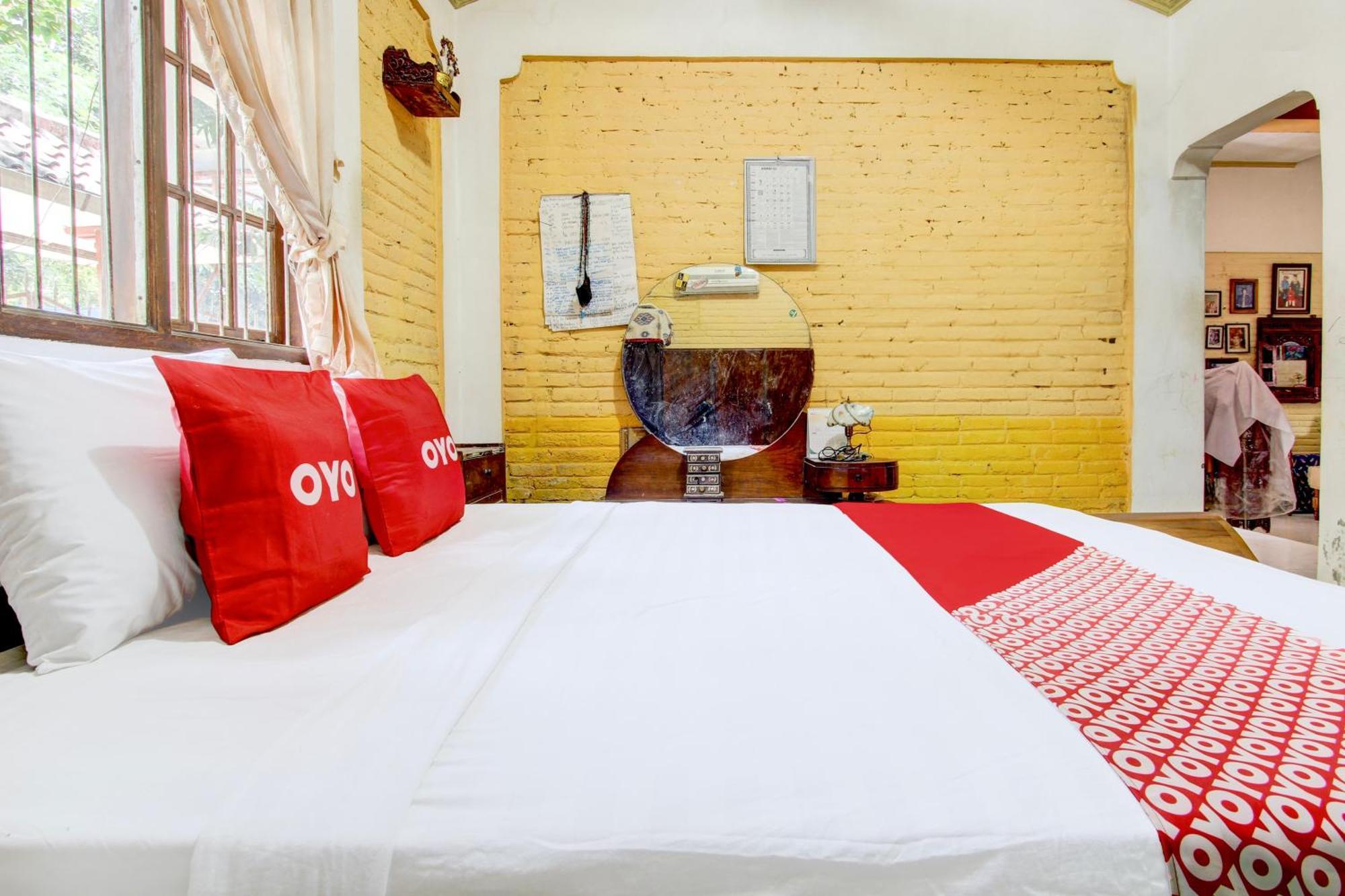 Oyo 94000 Omah Citra Genia Homestay Ngaglik Eksteriør billede