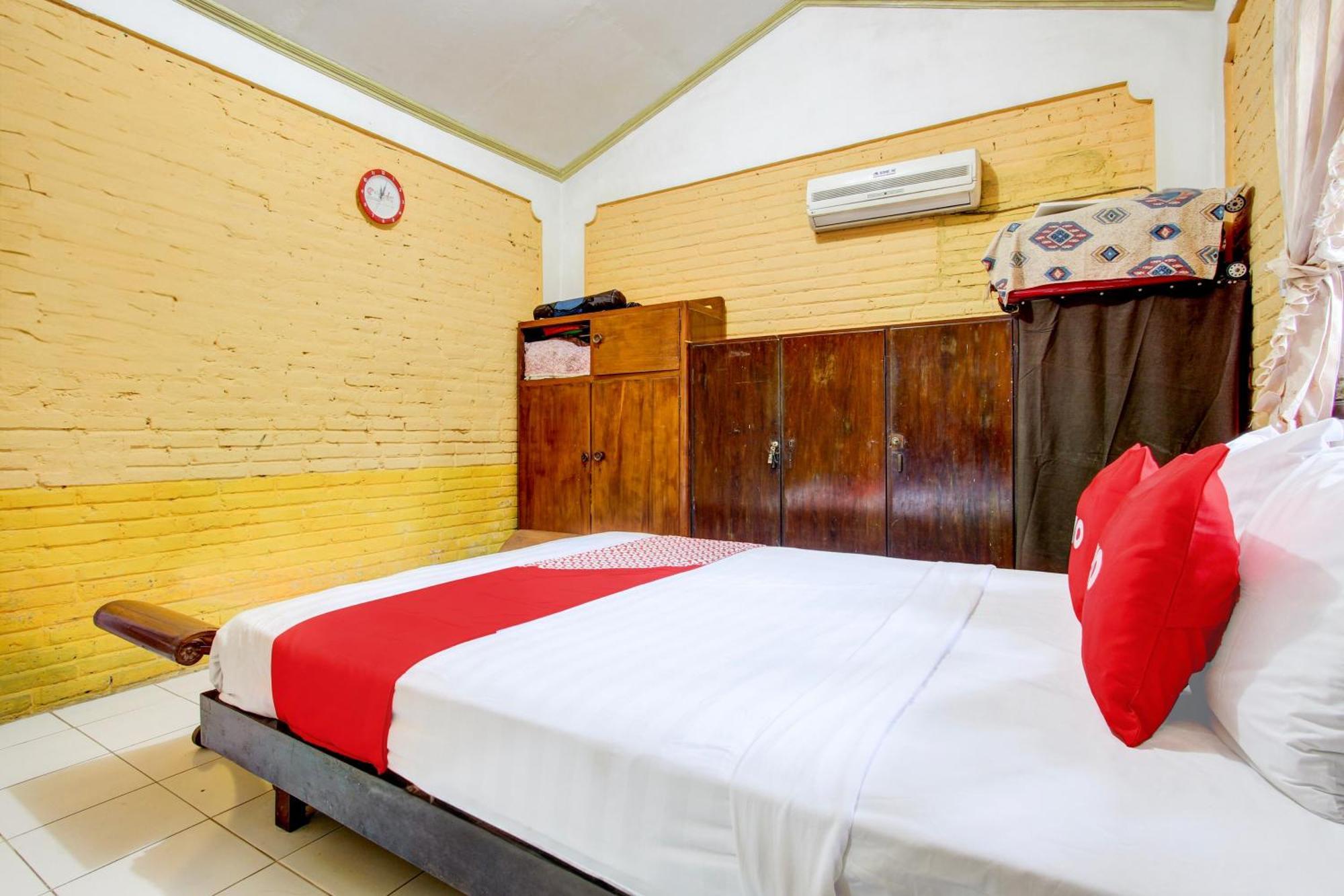 Oyo 94000 Omah Citra Genia Homestay Ngaglik Eksteriør billede